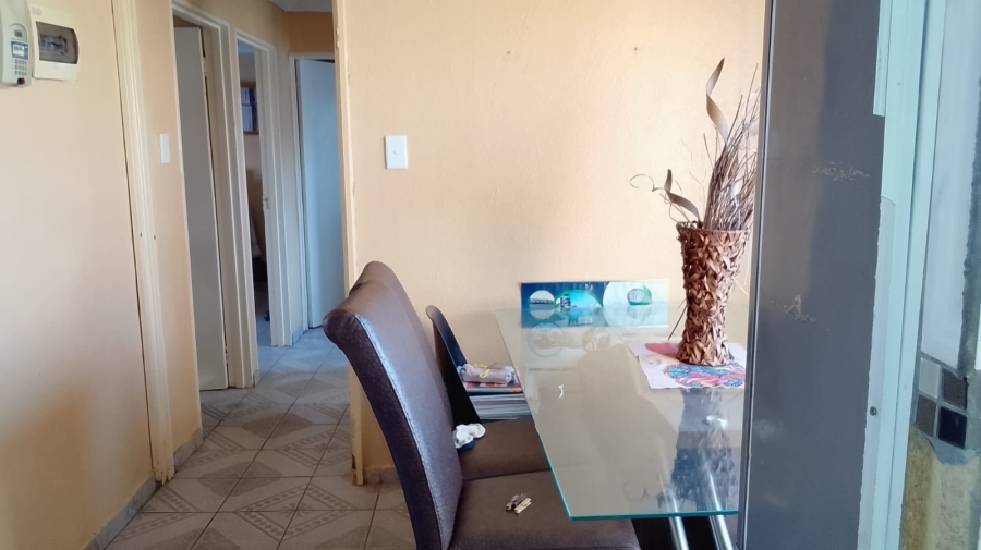 To Let 1 Bedroom Property for Rent in Tlhabane West North West